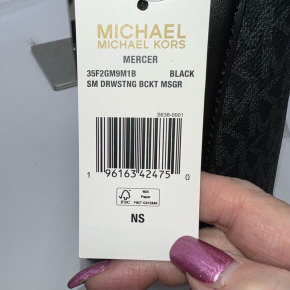 Michael Kors Mercer Small Drawstring Bucket Bag - Picture 13 of 15